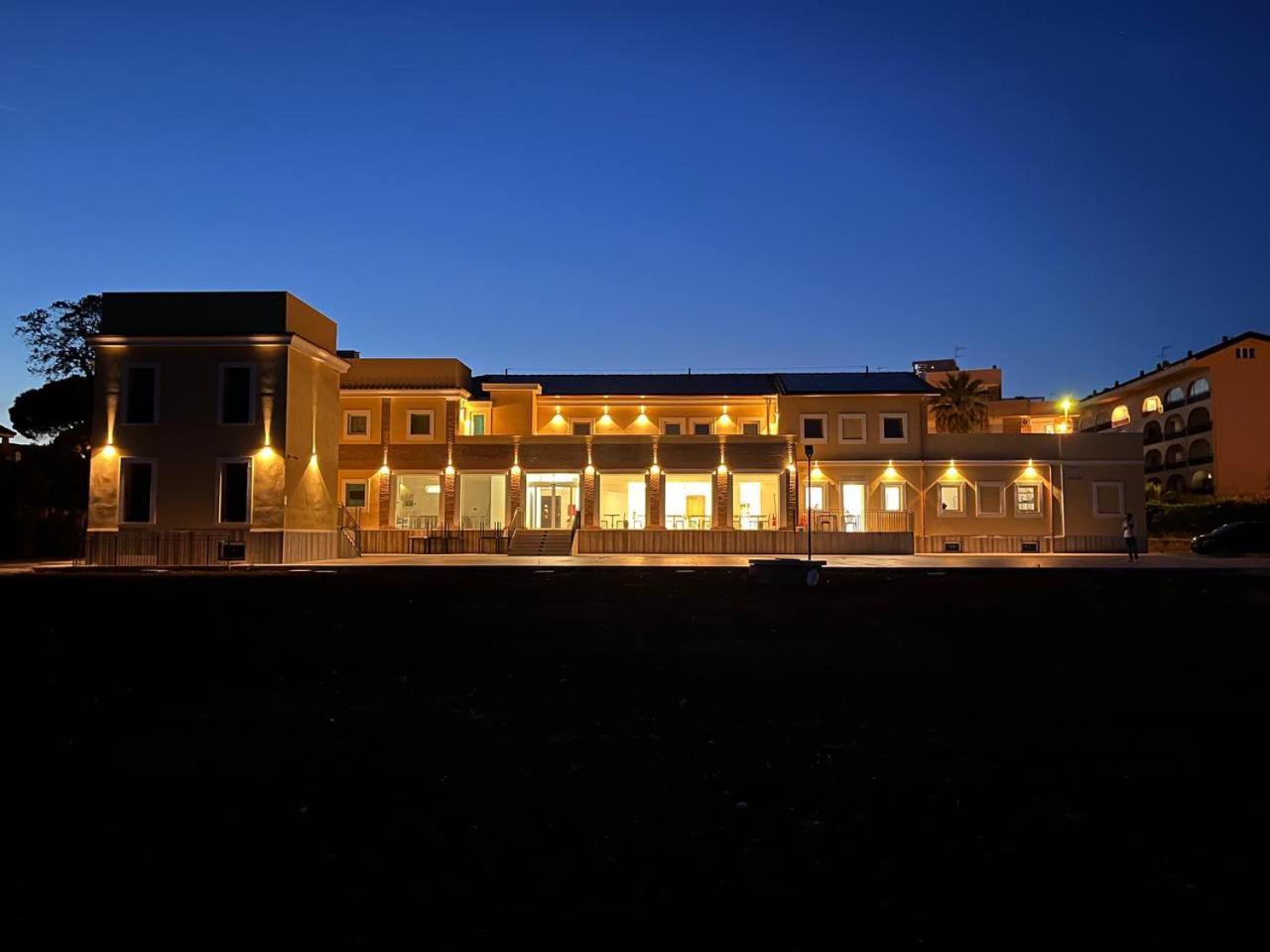 Stella Del Mare Hotel Santa Marinella Ngoại thất bức ảnh